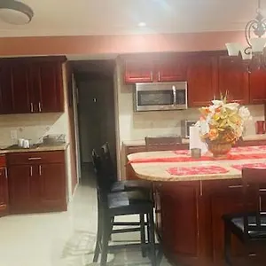 Homestay Minutes From Jfk, Beautiful With Peaceful, Cosy, Private, New York