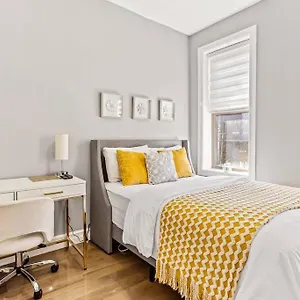 Homestay Freshpond, New York